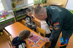 Викторина вместо лекции: как брагинские спасатели рассказывали детям о правилах безопасности
